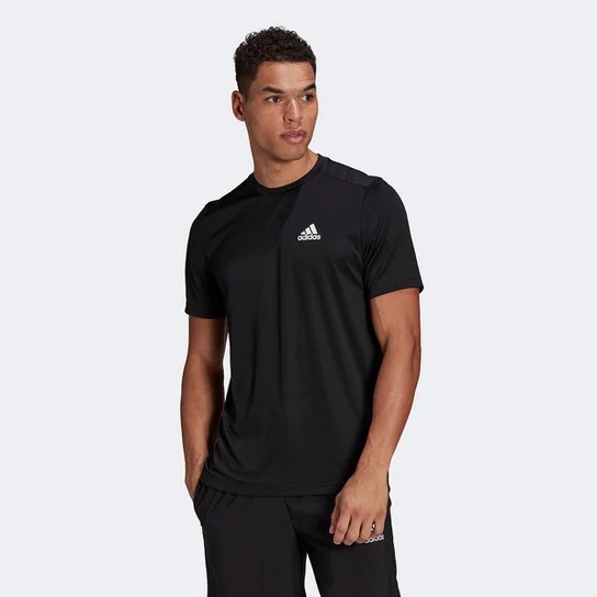15189119037-camiseta-adidas-d2m-plain-masculina.jpeg